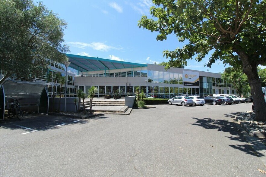 1244 L'Occitane, Labège to rent - Building Photo - Image 1 of 10