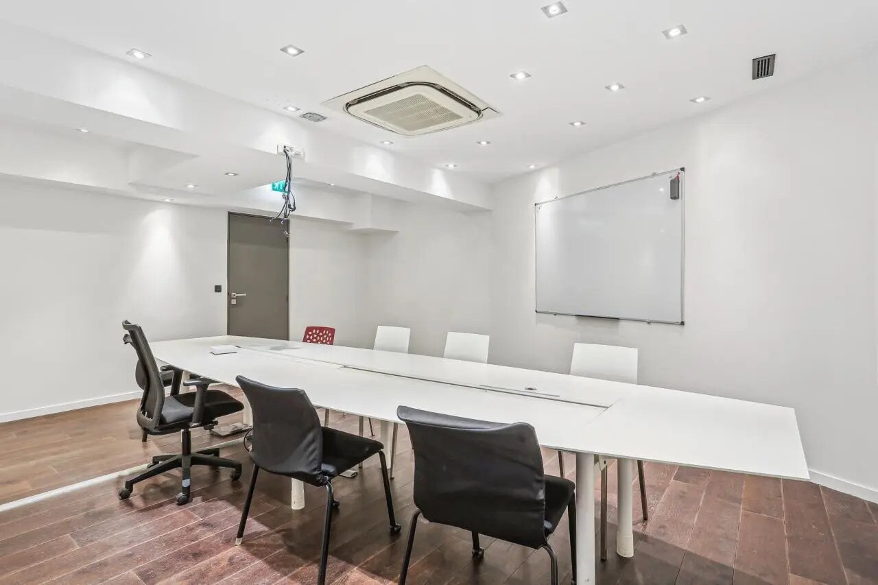 34 Rue Jean Jaurès, Puteaux to rent Building Photo- Image 1 of 14