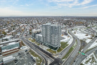 300 Pl Charles-Le Moyne, Longueuil, QC - AERIAL  map view