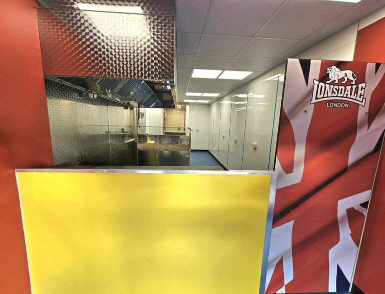 22 Holmeside, Sunderland to rent - Building Photo - Image 2 of 4