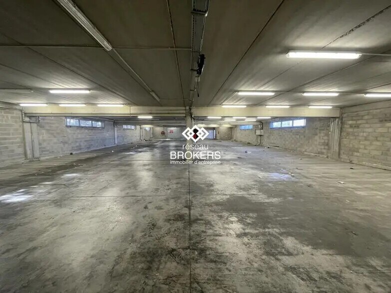 Industrial in Aubagne to rent - Interior Photo - Image 3 of 6