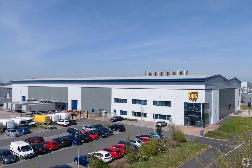 Queensway, Telford for sale - Primary Photo - Image 1 of 1