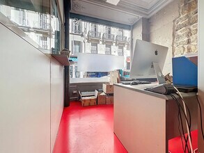 Retail in Paris to rent Building Photo- Image 2 of 19