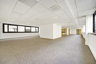 22 Rue Du President Wilson, Levallois-Perret to rent Interior Photo- Image 1 of 6