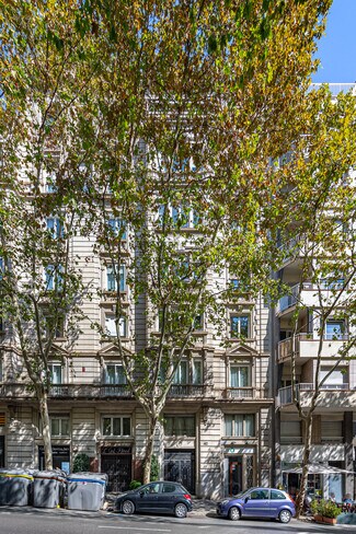 More details for Carrer de Balmes, 452-454, Barcelona - Retail to Rent