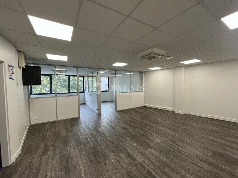 Office in Joinville-le-Pont to rent - Interior Photo - Image 2 of 6