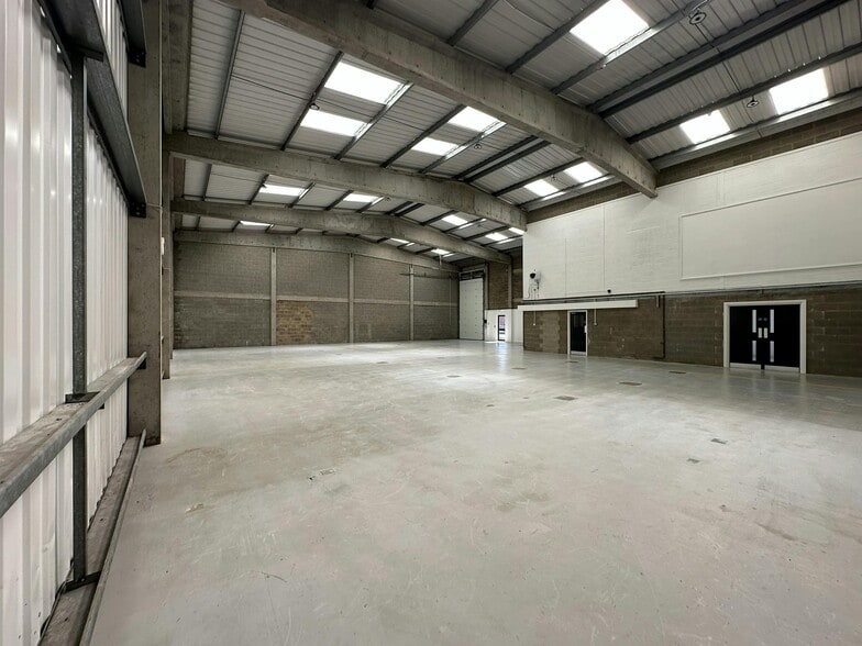 Meadow Vw, Long Crendon to rent - Building Photo - Image 3 of 9