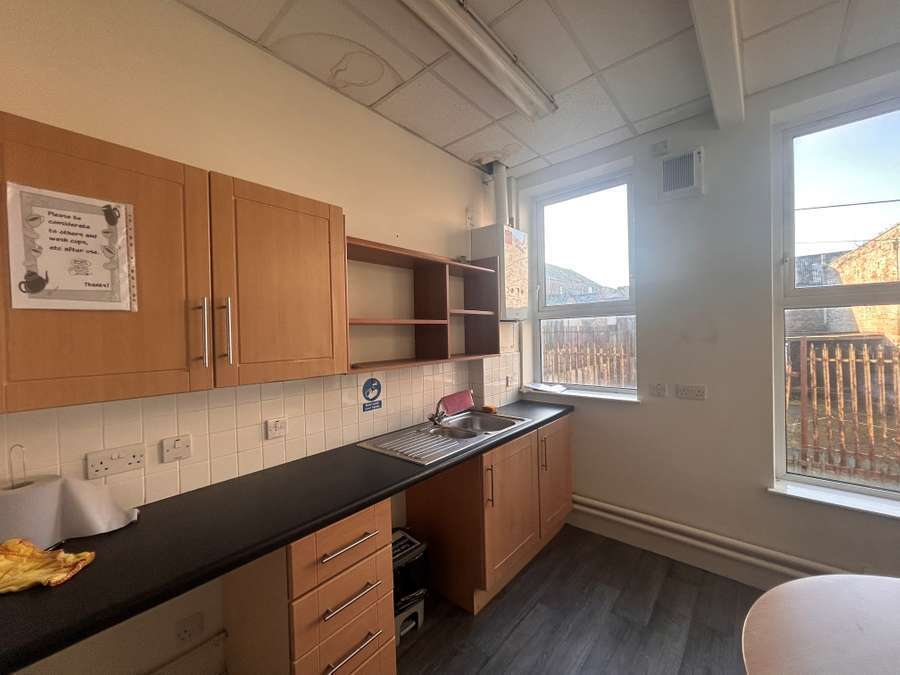 127-131 Ormeau Rd, Belfast to rent Building Photo- Image 1 of 5