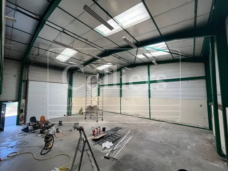 Light Industrial in Gémenos to rent Interior Photo- Image 1 of 6