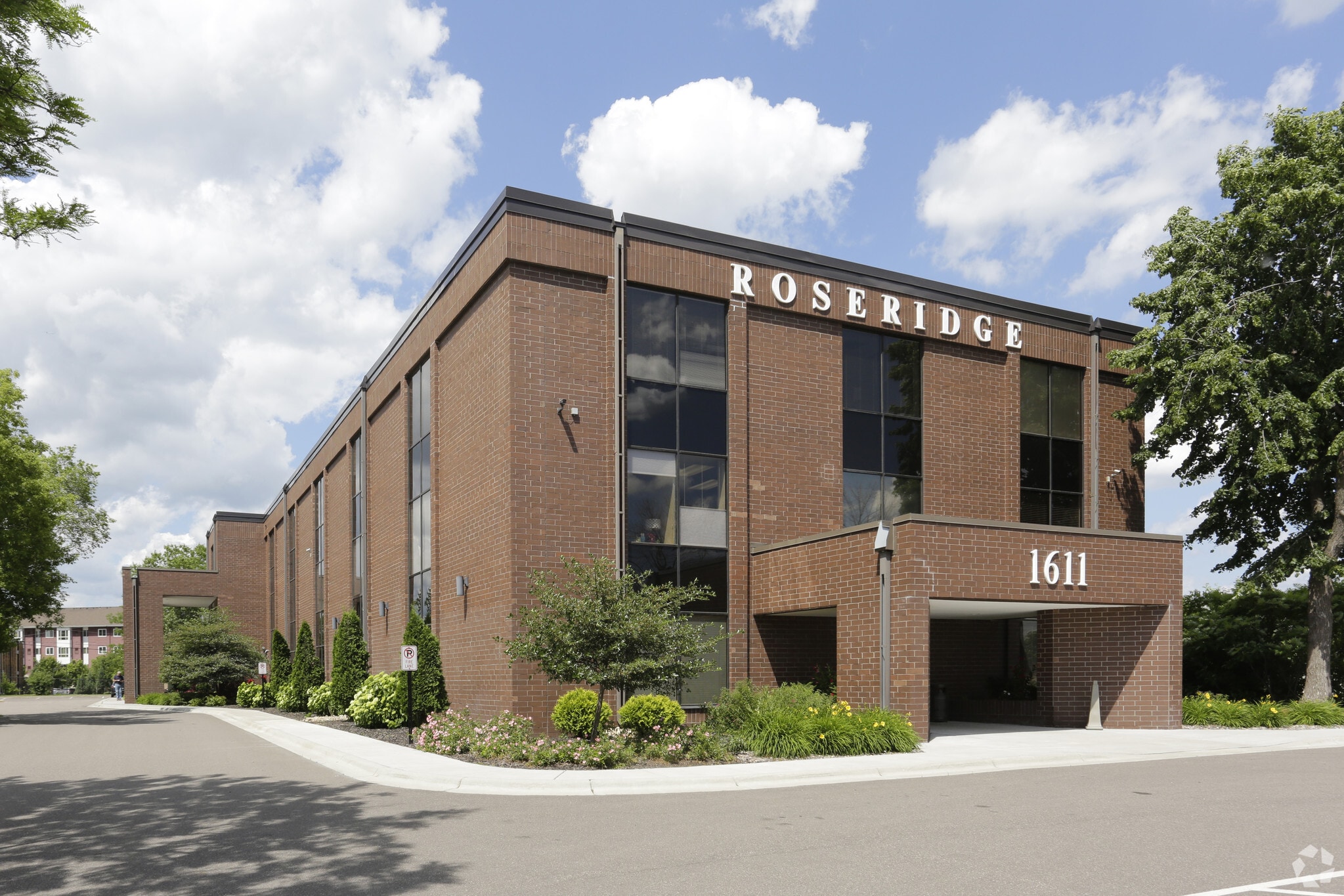 1611 W County Road B, Roseville, MN to rent Building Photo- Image 1 of 7