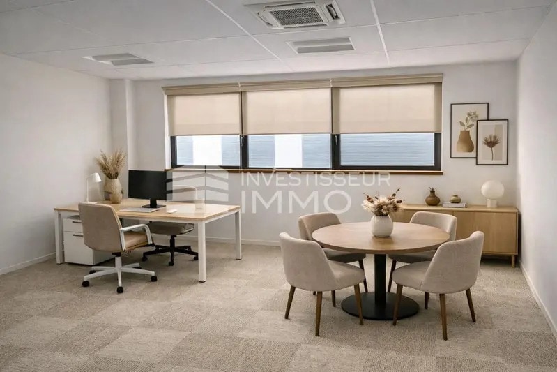 Office in Chelles to rent Interior Photo- Image 1 of 5