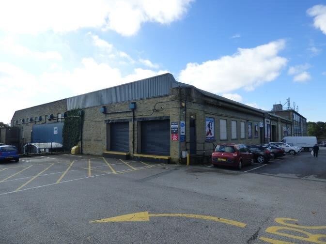 Wibsey Park Ave, Bradford for sale Primary Photo- Image 1 of 1