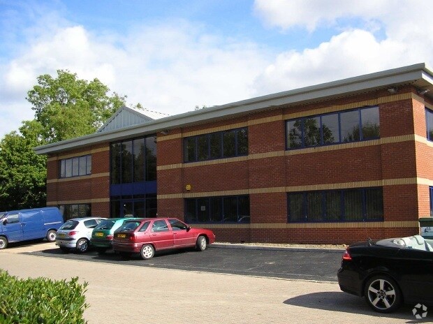 Epsom Sq, Trowbridge for sale - Primary Photo - Image 1 of 1