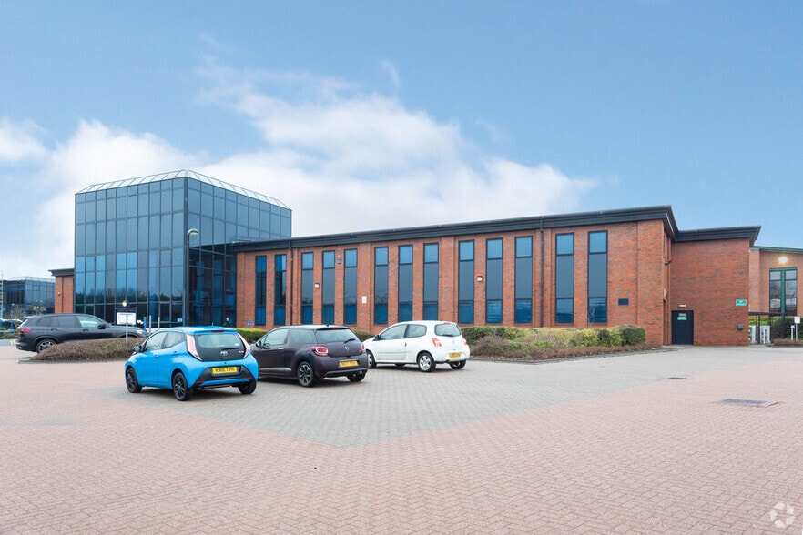 Colima Ave, Sunderland to rent - Primary Photo - Image 1 of 10