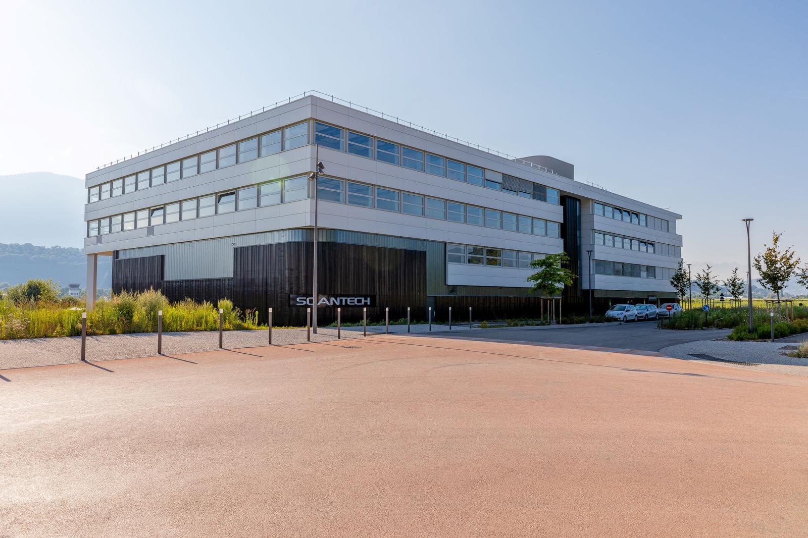 108 Avenue Lac Léman, La Motte-Servolex to rent Primary Photo- Image 1 of 6