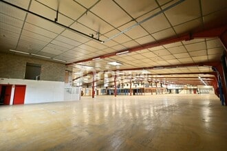 54 Avenue De L'Industrie, Rillieux-la-Pape for sale Interior Photo- Image 2 of 9