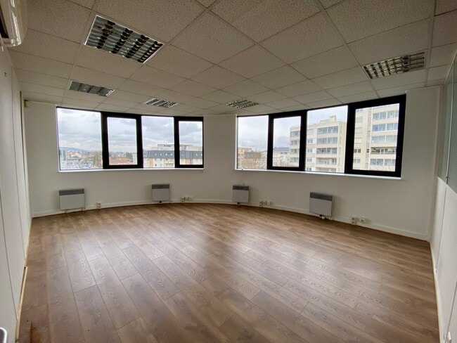 Location Bureaux 130 m²