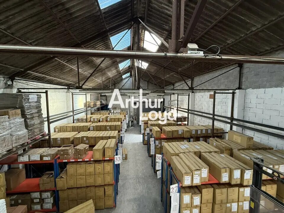 Light Industrial in Le Muy for sale Interior Photo- Image 1 of 5