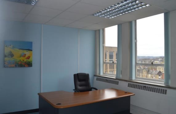Wakefield Rd, Dewsbury to rent Interior Photo- Image 1 of 6