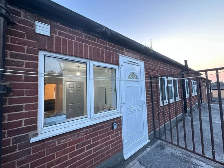 36-38 Windmill Hl, Halesowen for sale - Building Photo - Image 3 of 8