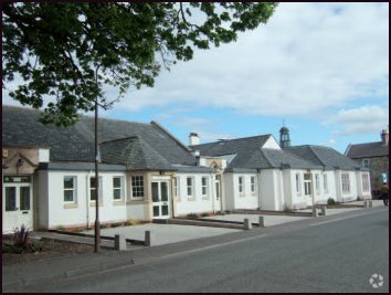 George St, Ormiston to rent Primary Photo- Image 1 of 3