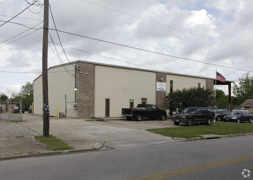 1507 Beaumont Rd, Baytown, TX for rent - Building Photo - Image 2 of 6