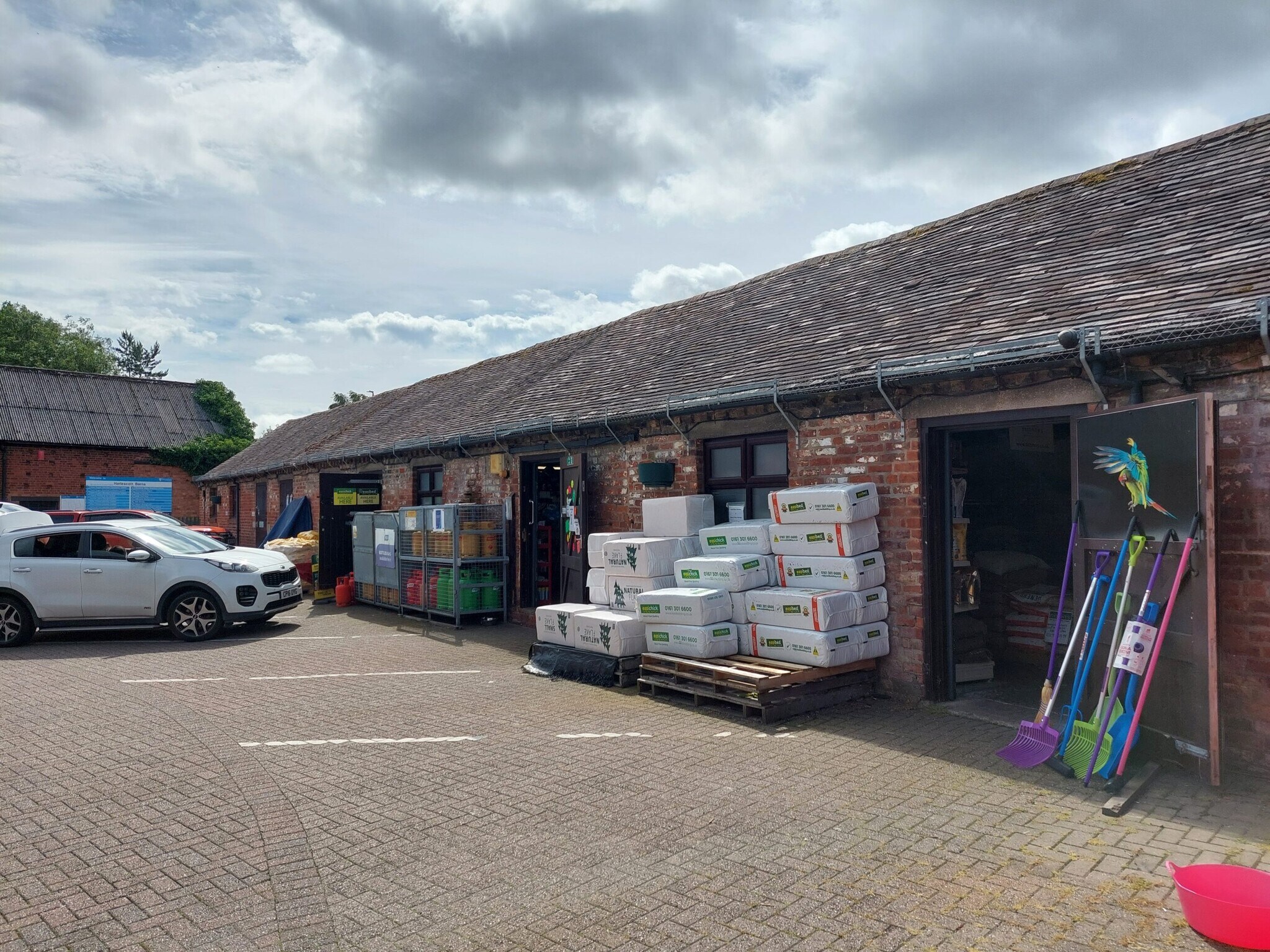 Harlescott Ln, Shrewsbury to rent Primary Photo- Image 1 of 4