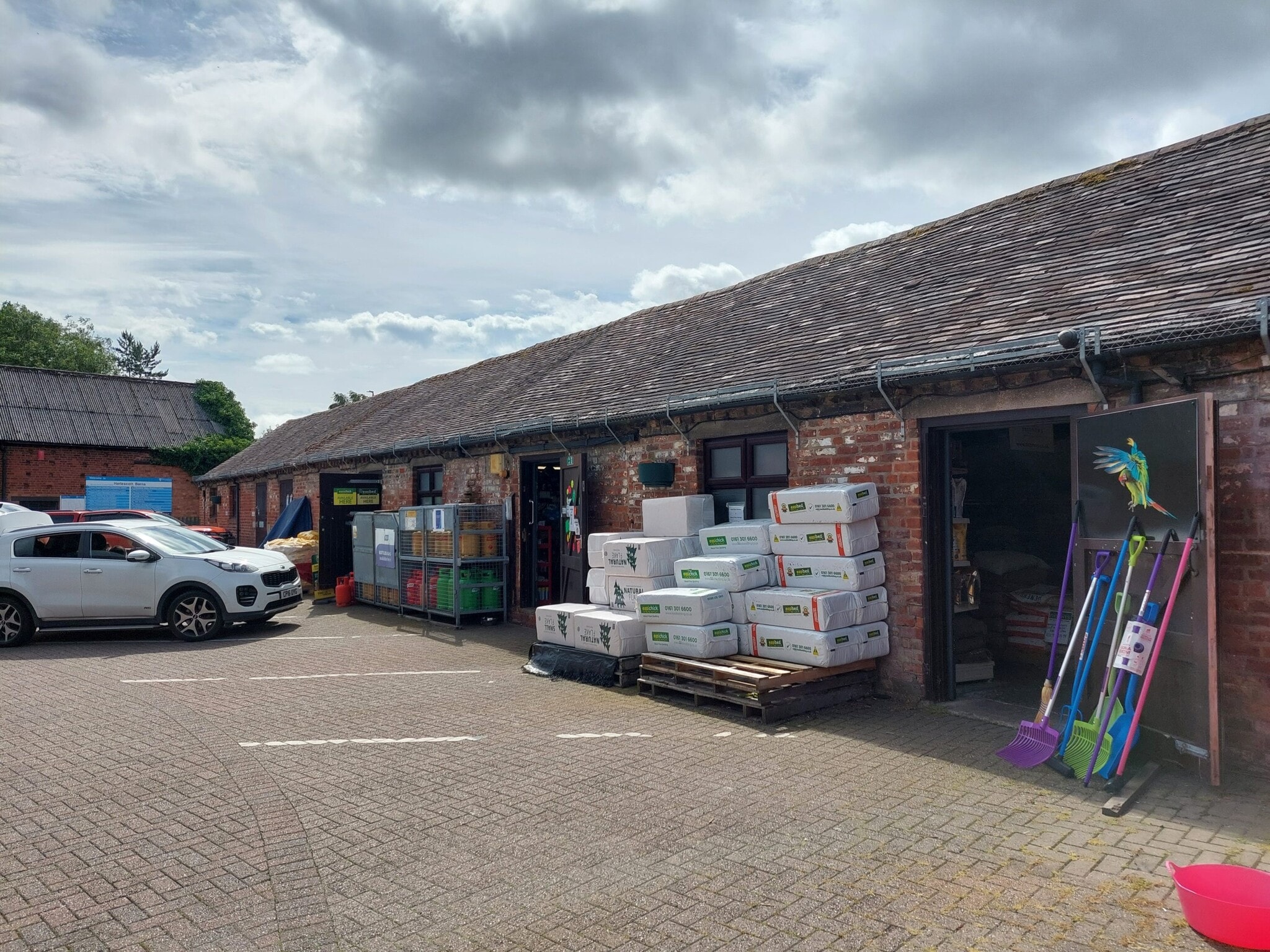 Harlescott Ln, Shrewsbury to rent Primary Photo- Image 1 of 3