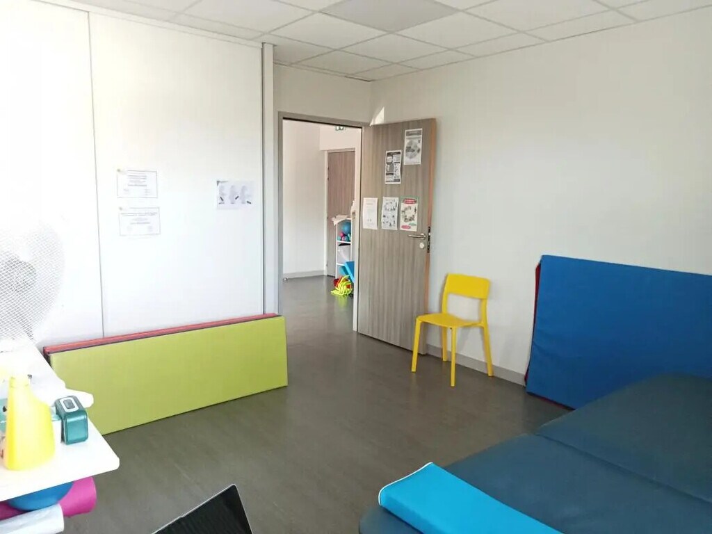Location Local d'activités 50 m² - Photo 1