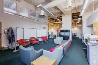 1425 Forbes Ave, Pittsburgh, PA to rent Interior Photo- Image 2 of 7