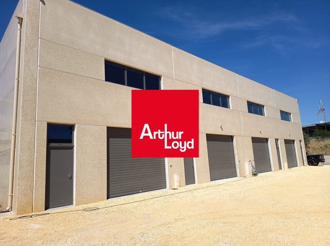 Light Industrial in La Seyne-sur-Mer to rent Building Photo- Image 1 of 9