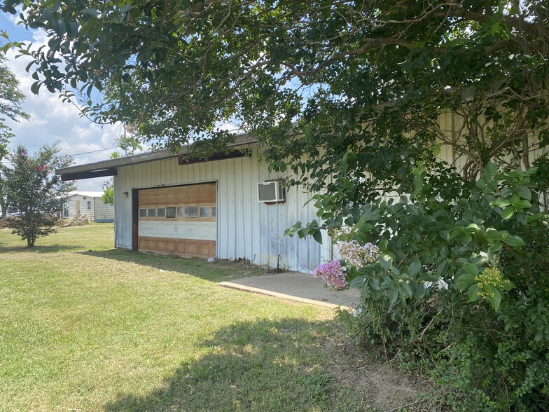 13591 Cochran Rd, Waller, TX for sale - Primary Photo - Image 1 of 10