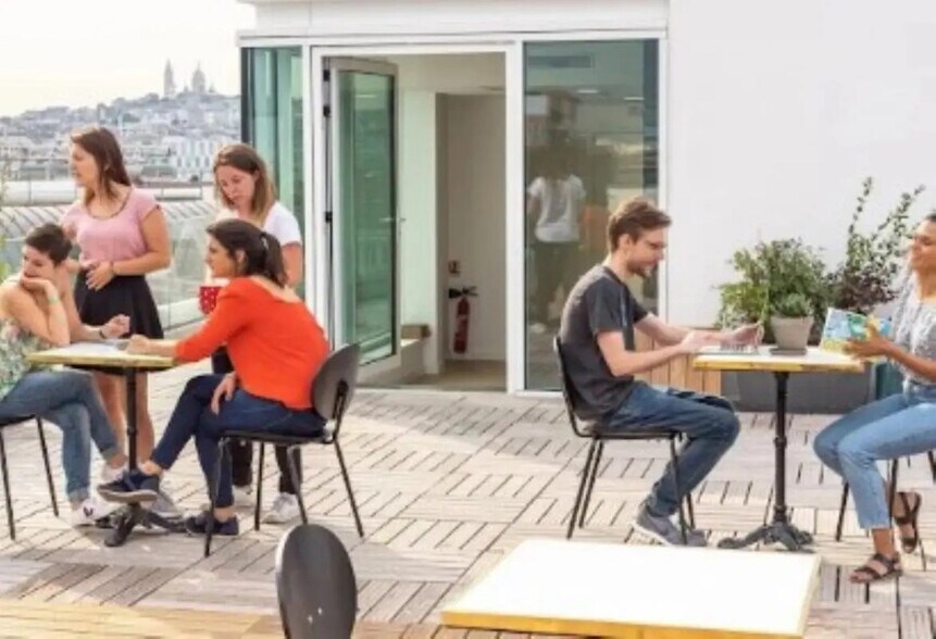 1 Rue Du 8 Mai 1945, Clichy to rent - Building Photo - Image 2 of 5