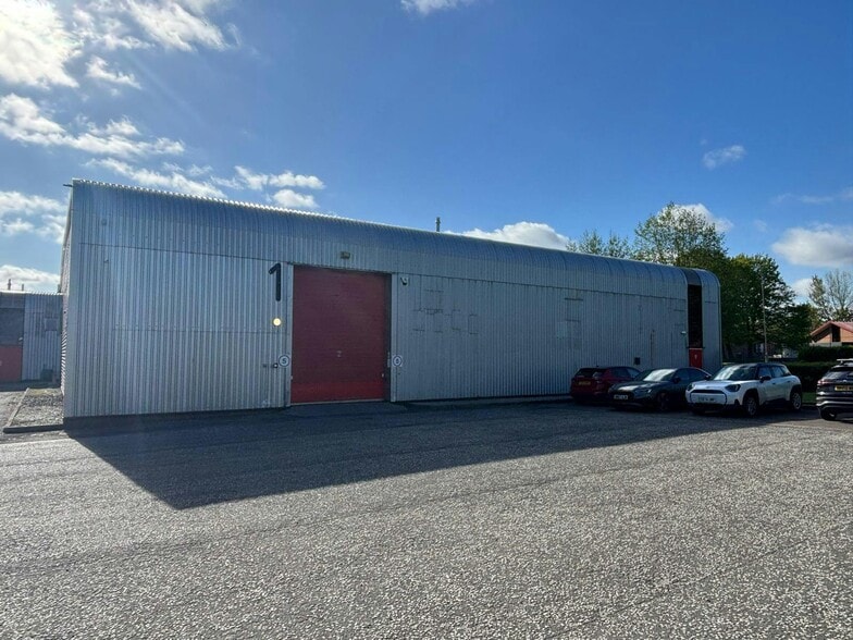 2 South Ave, Clydebank to rent - Building Photo - Image 3 of 4
