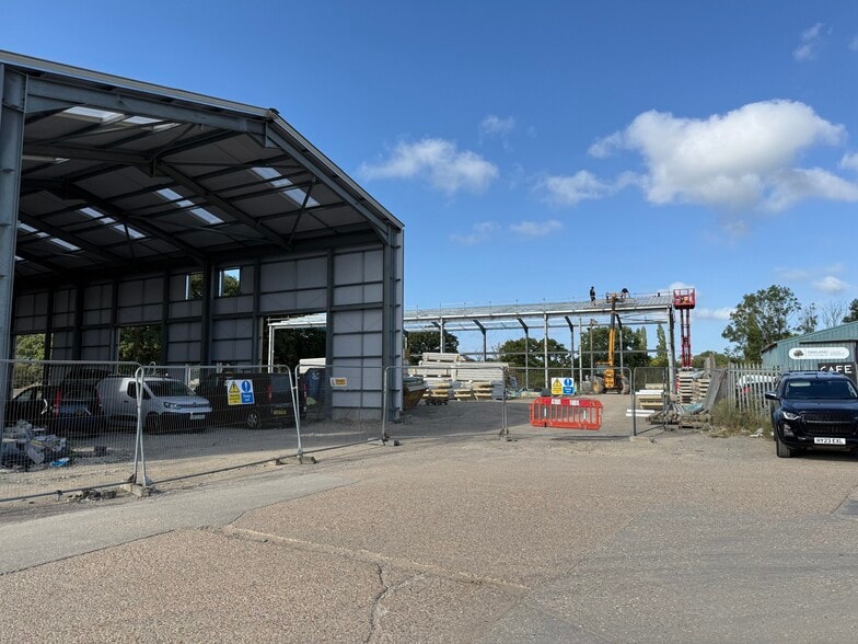 Unit 9, Firsland Park Estate, Albourne Road, Hurstpierpoint to rent - Building Photo - Image 3 of 5