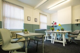 Albert St, Oldham to rent Interior Photo- Image 2 of 3