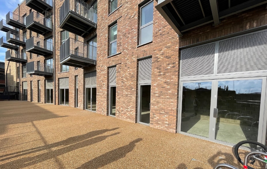 40 Goodluck Hope Walk, London to rent - Primary Photo - Image 1 of 1