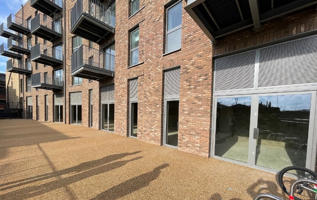 More details for 40 Goodluck Hope Walk, London - Retail to Rent