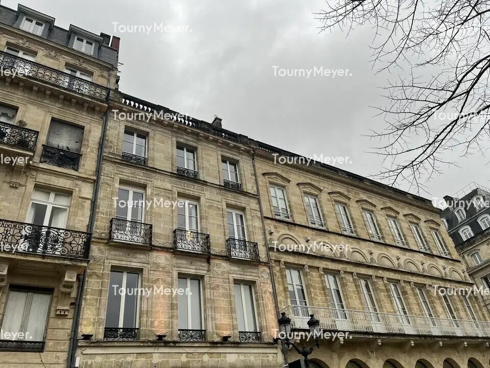 Office in Bordeaux to rent Building Photo- Image 1 of 8