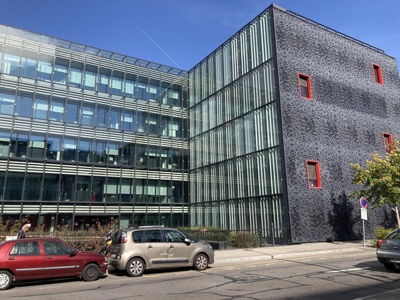 53 Avenue Paul Krüger, Villeurbanne to rent - Building Photo - Image 1 of 12