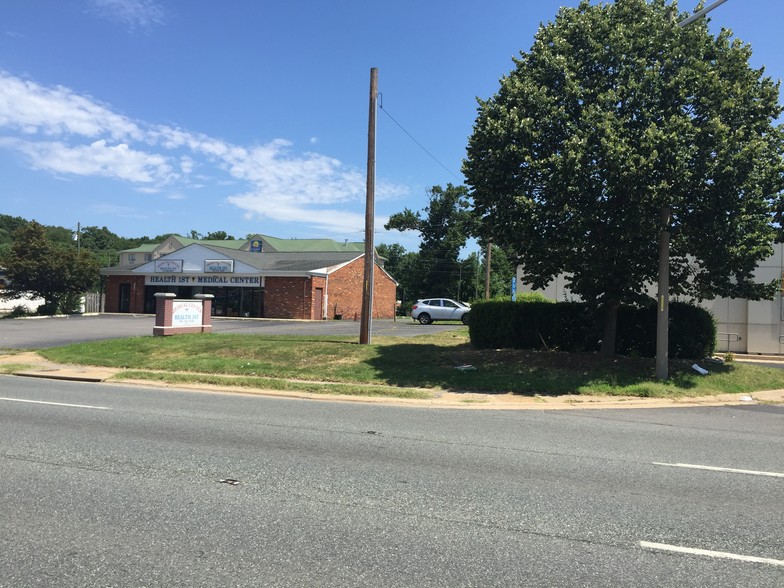 17015-17017 Dumfries Rd, Dumfries, VA for sale - Building Photo - Image 1 of 1