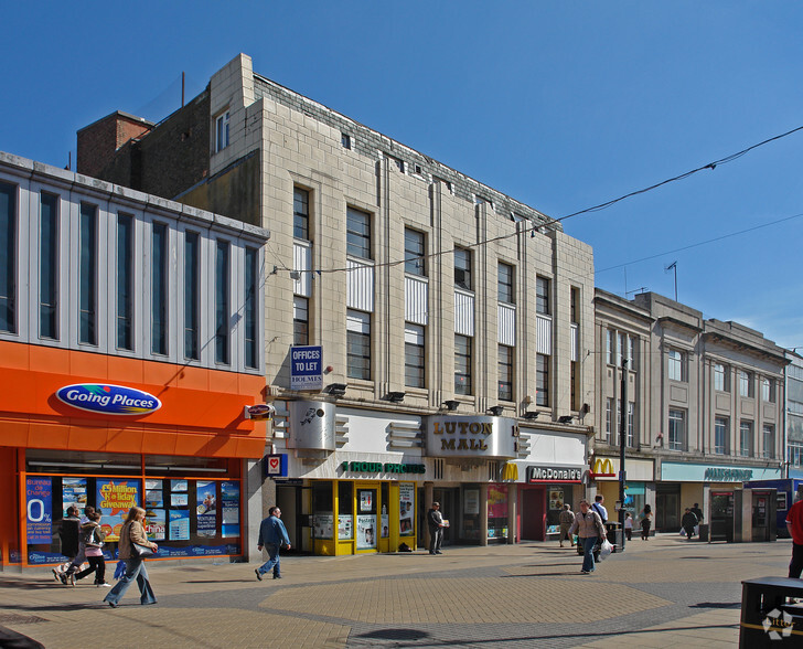 George St, Luton for rent - Building Photo - Image 3 of 13