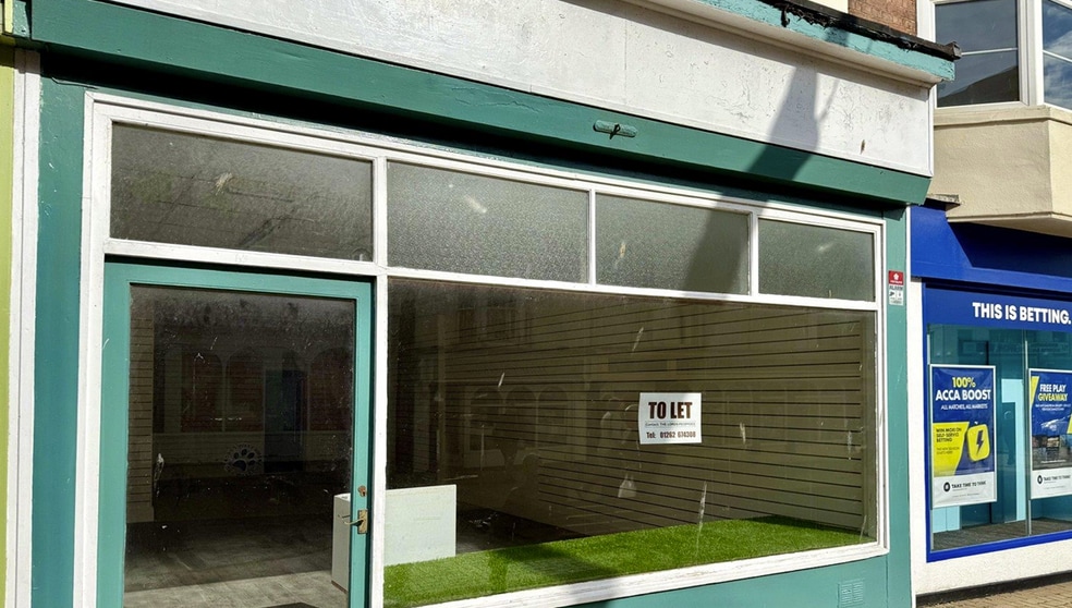 53-59 King St, Bridlington to rent - Building Photo - Image 2 of 4