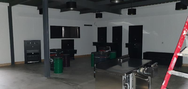 Light Industrial in Mougins to rent - Interior Photo - Image 2 of 5