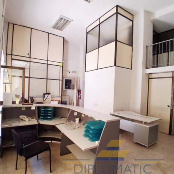 Retail in Madrid, Madrid to rent - Interior Photo - Image 2 of 2