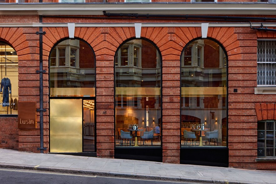 16 Hay Hl, London for sale - Building Photo - Image 1 of 1