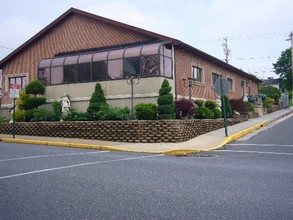 401 Main St, Shoemakersville, PA for sale Building Photo- Image 1 of 1