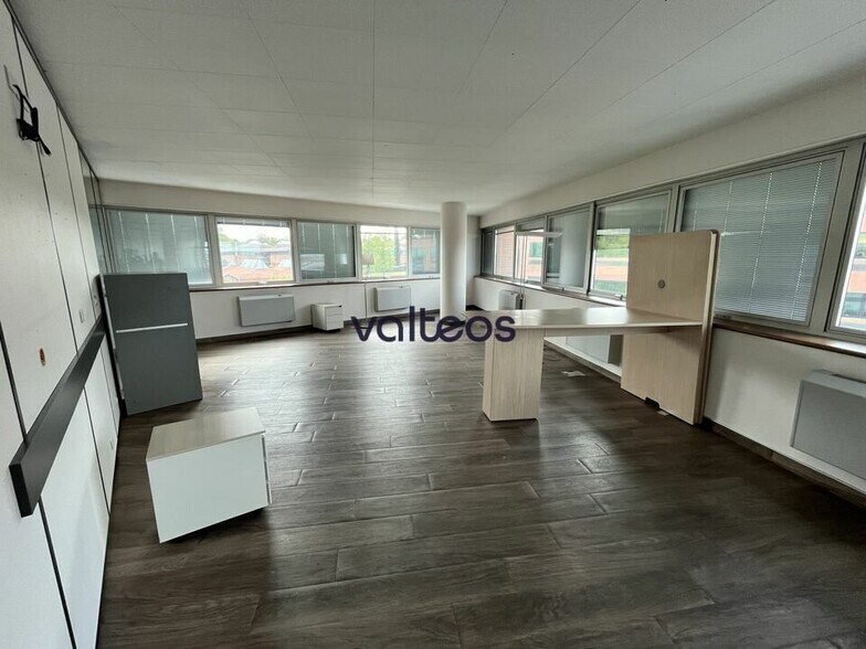 Avenue Georges Pompidou, Balma to rent - Interior Photo - Image 3 of 6