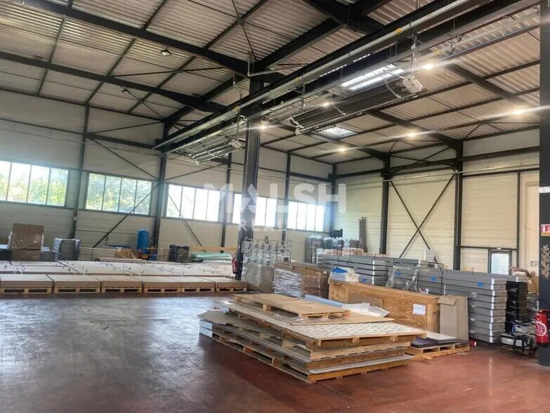 Industrial in Villeurbanne to rent - Interior Photo - Image 3 of 9