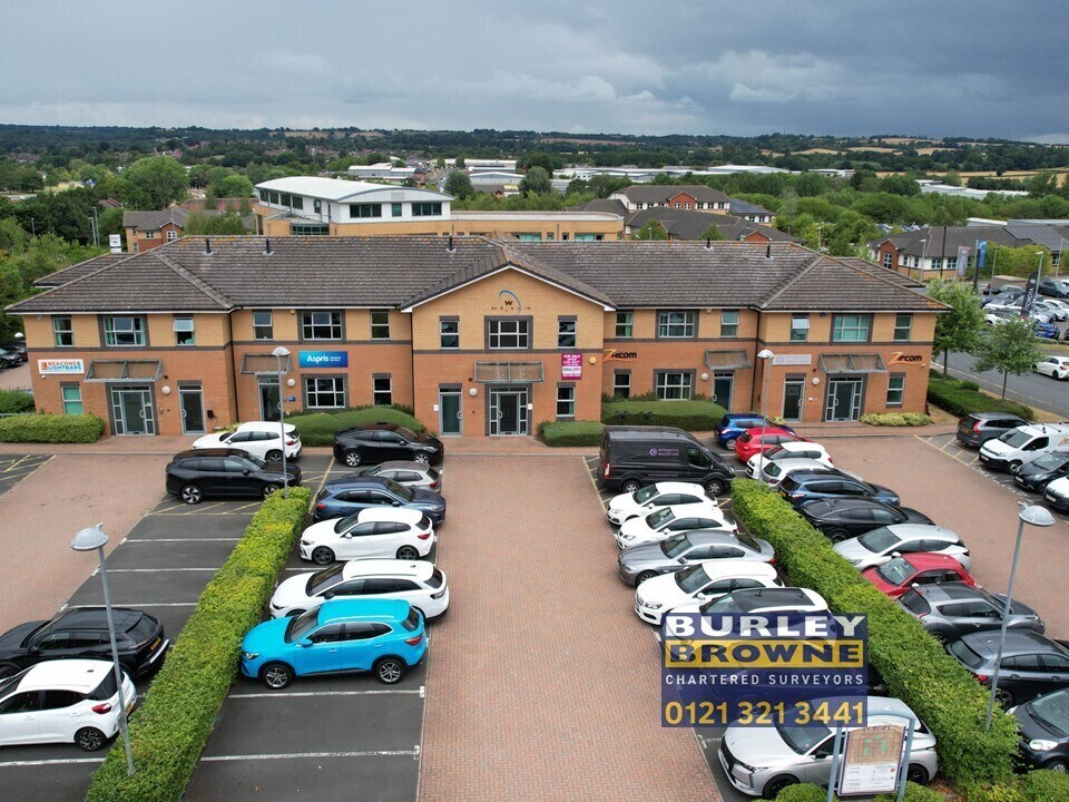 Buntsford Dr, Bromsgrove to rent Building Photo- Image 1 of 11
